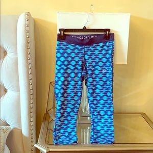 Nike Women’s Relay Tight Crop Legging 799154-455